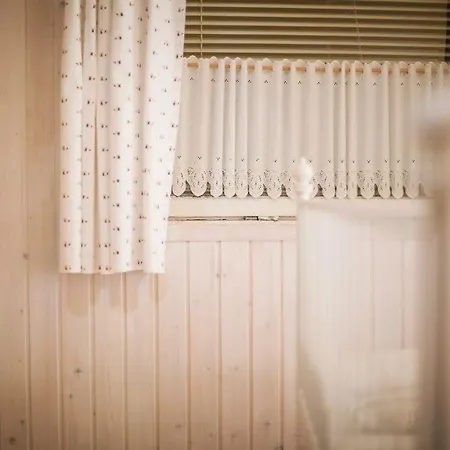 Huber Panzio Bed & Breakfast *