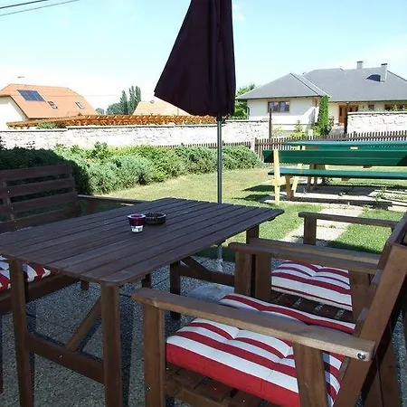 Couette-café Huber Panzio Fertőrákos