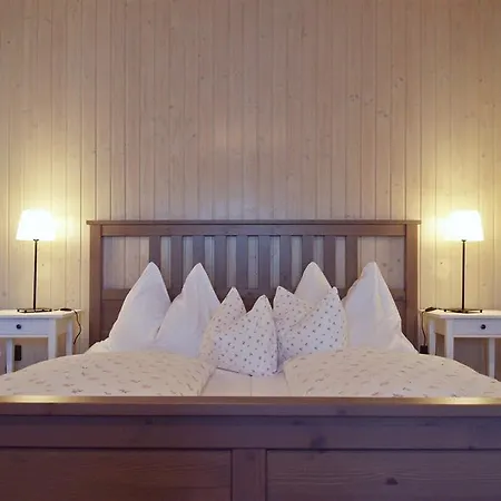 Huber Panzio Bed & Breakfast *