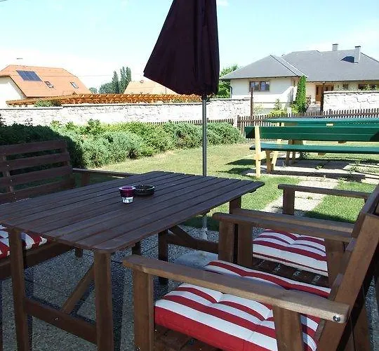 ベッド・アンド・ブレックファスト Huber Panzio Fertőrákos